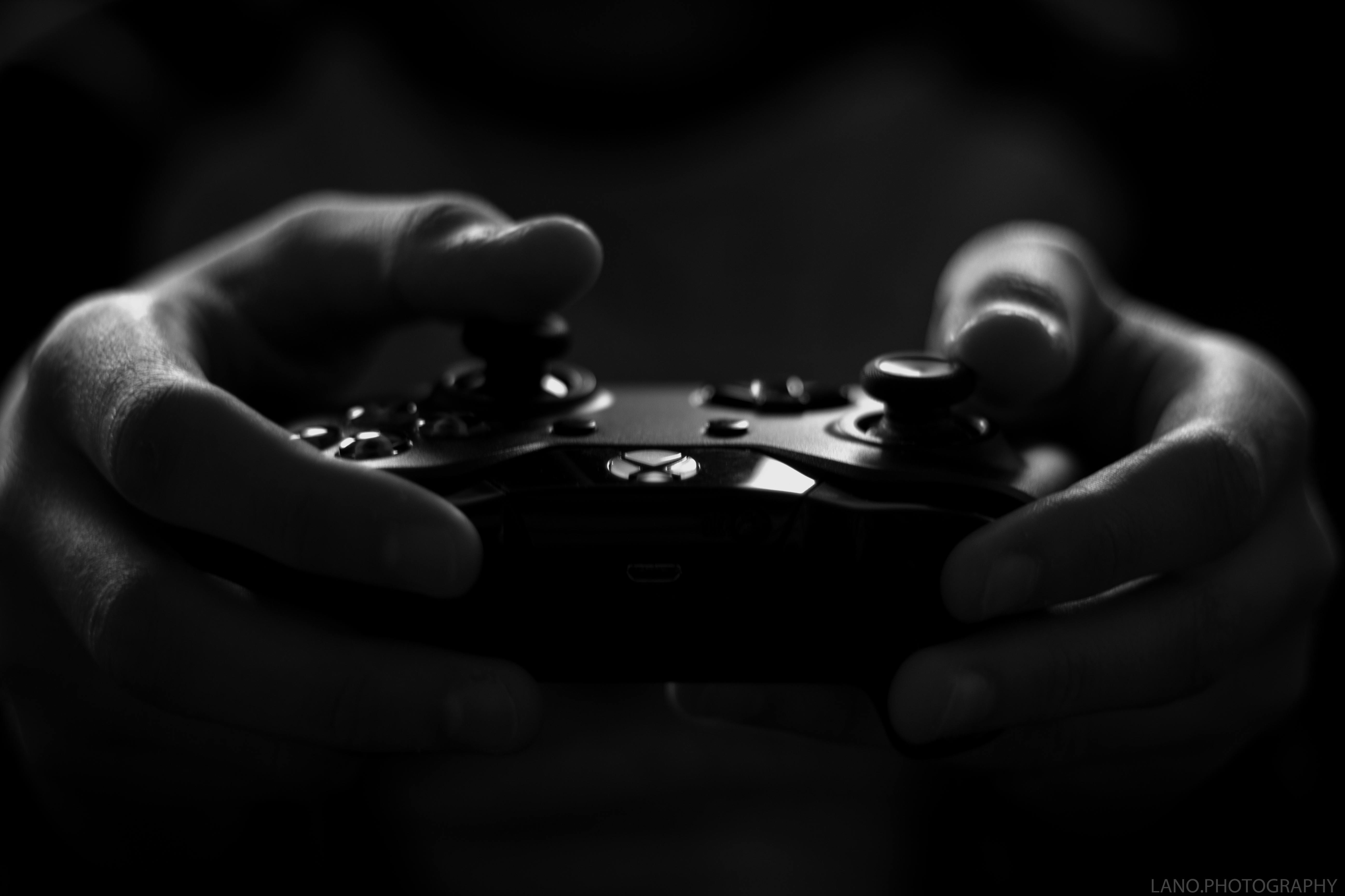 How Gaming Giants Use IAP Analytics to Keep Players Spending